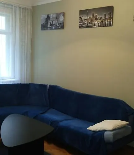 Apartment With Courtyard